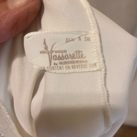 70’s Vassarette slip - Picture 4 of 4